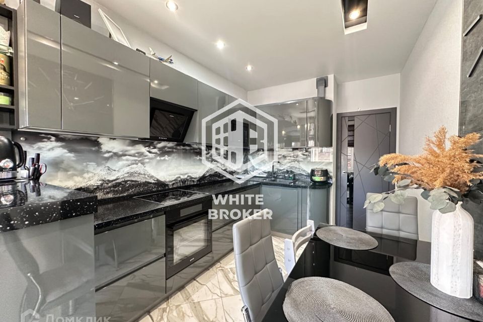 Продаётся 3-комнатная квартира, 85.6 м²