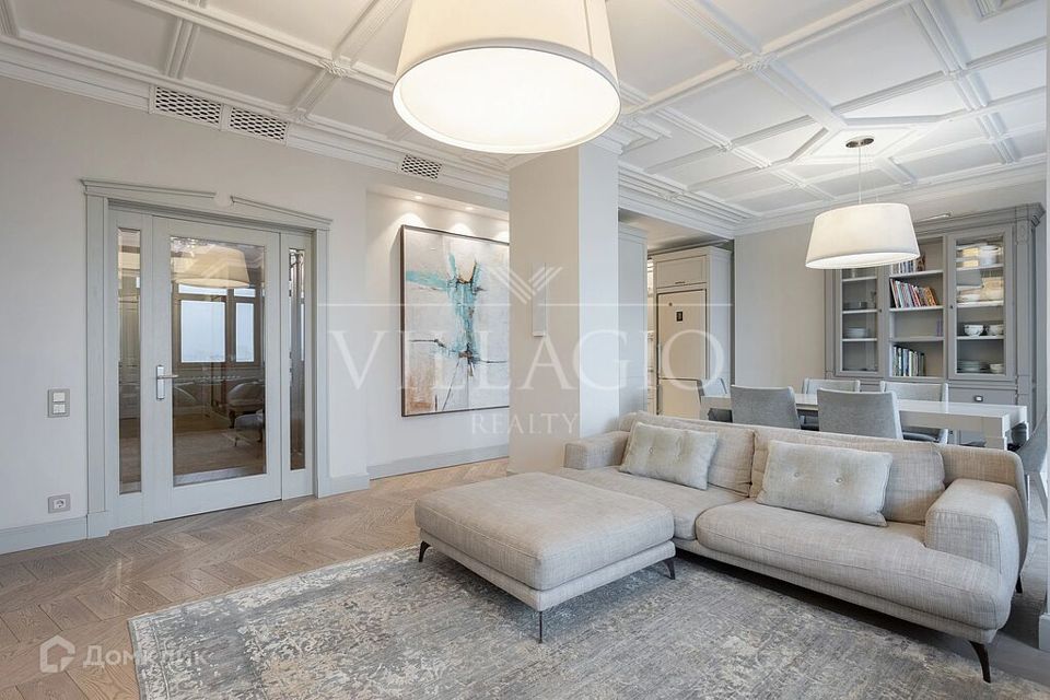 Продаётся 5-комнатная квартира, 182 м²