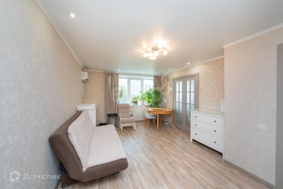 Продаётся 3-комнатная квартира, 58.4 м²
