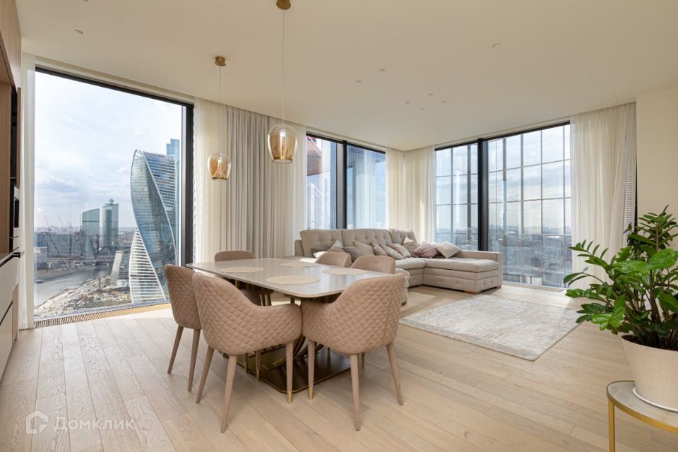 Продаётся 3-комнатная квартира, 120 м²