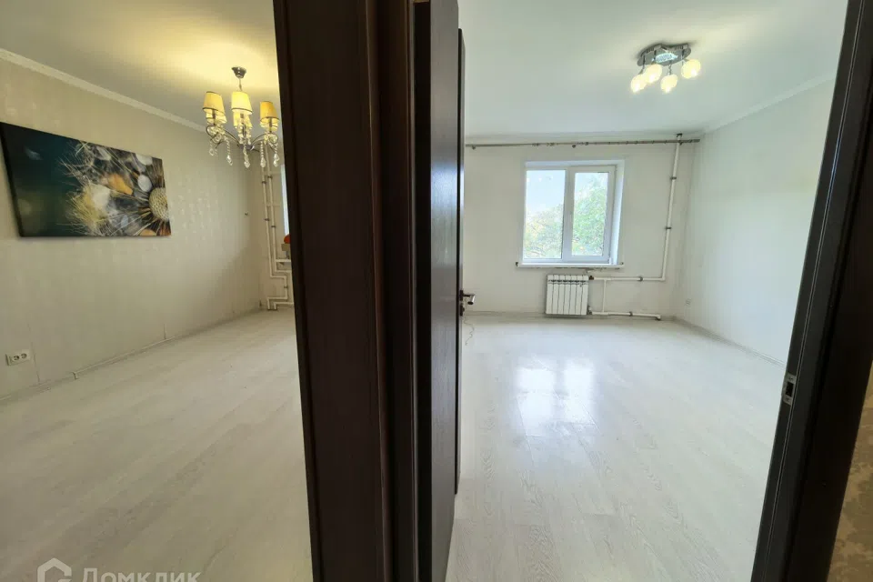 Продаётся 3-комнатная квартира, 69.5 м²