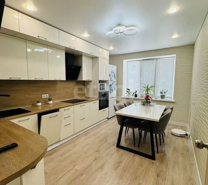 Продаётся 2-комнатная квартира, 64 м²