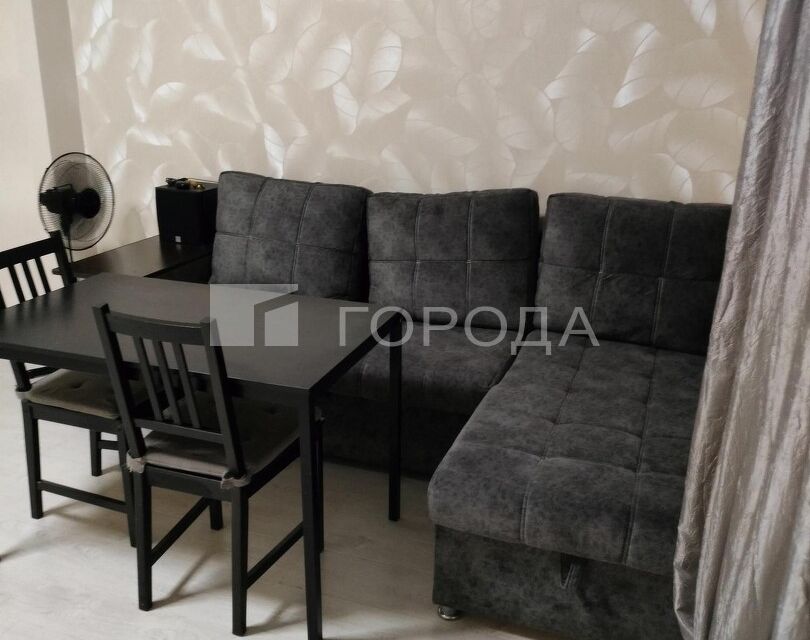 Сдаётся 2-комнатная квартира, 58 м²