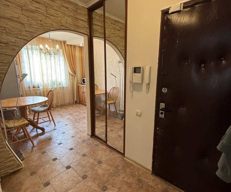Продаётся 3-комнатная квартира, 68.8 м²