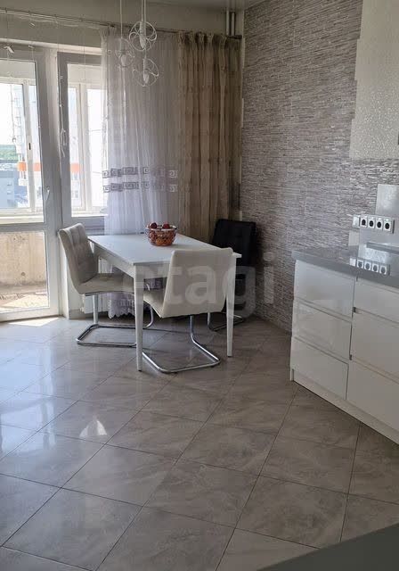 Продаётся 2-комнатная квартира, 83.5 м²