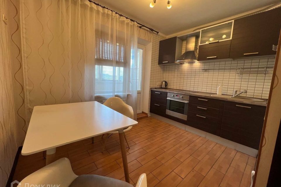Продаётся 2-комнатная квартира, 61.8 м²