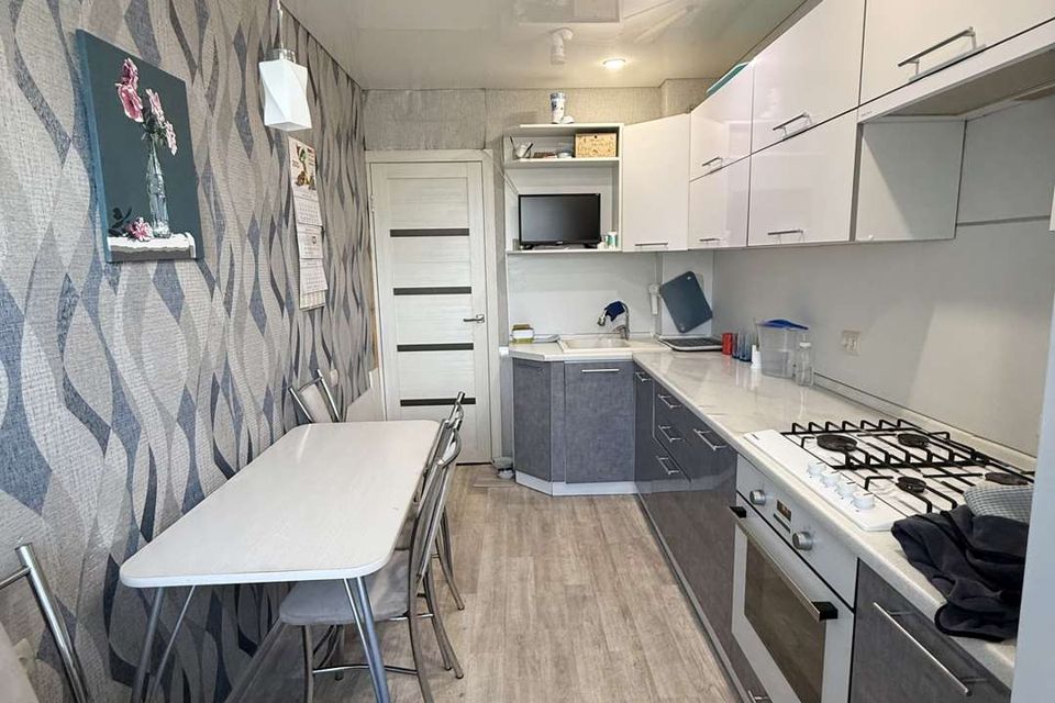Продаётся 3-комнатная квартира, 63.5 м²