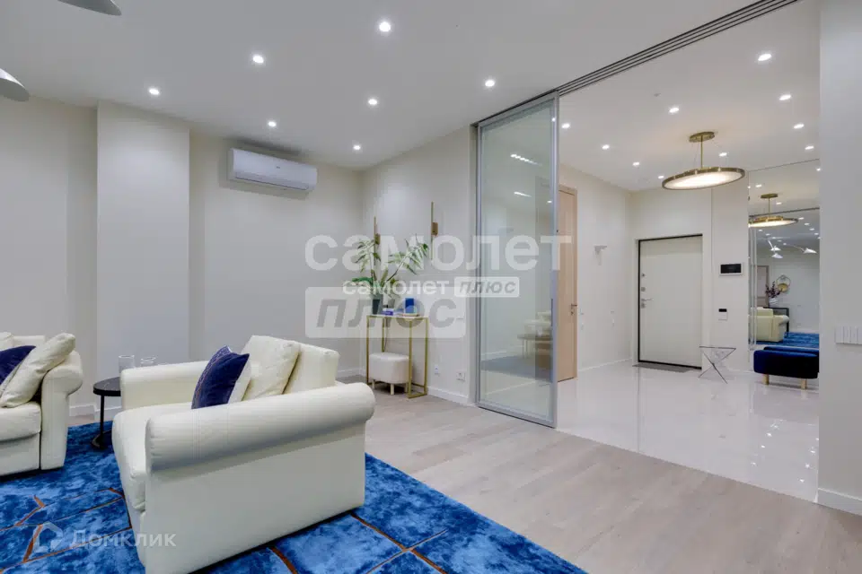 Продаётся 3-комнатная квартира, 130 м²