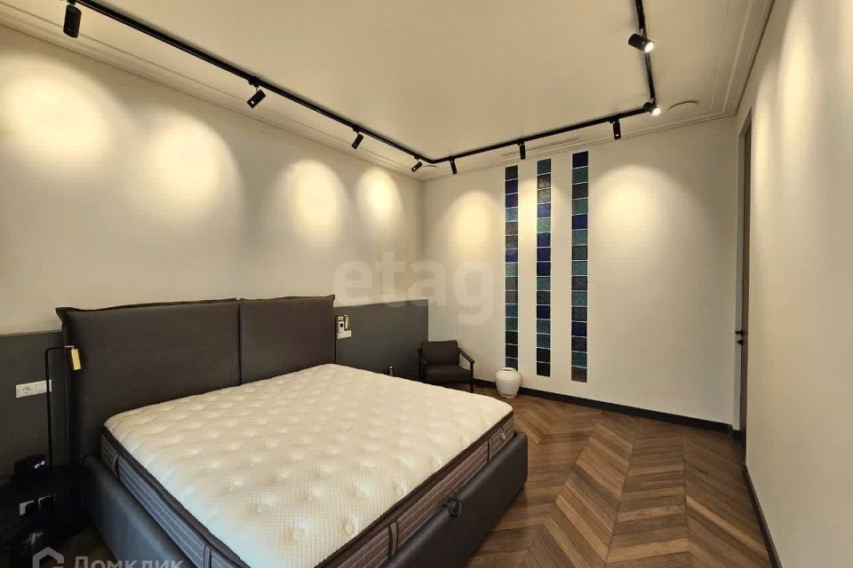 Продаётся 2-комнатная квартира, 91.8 м²