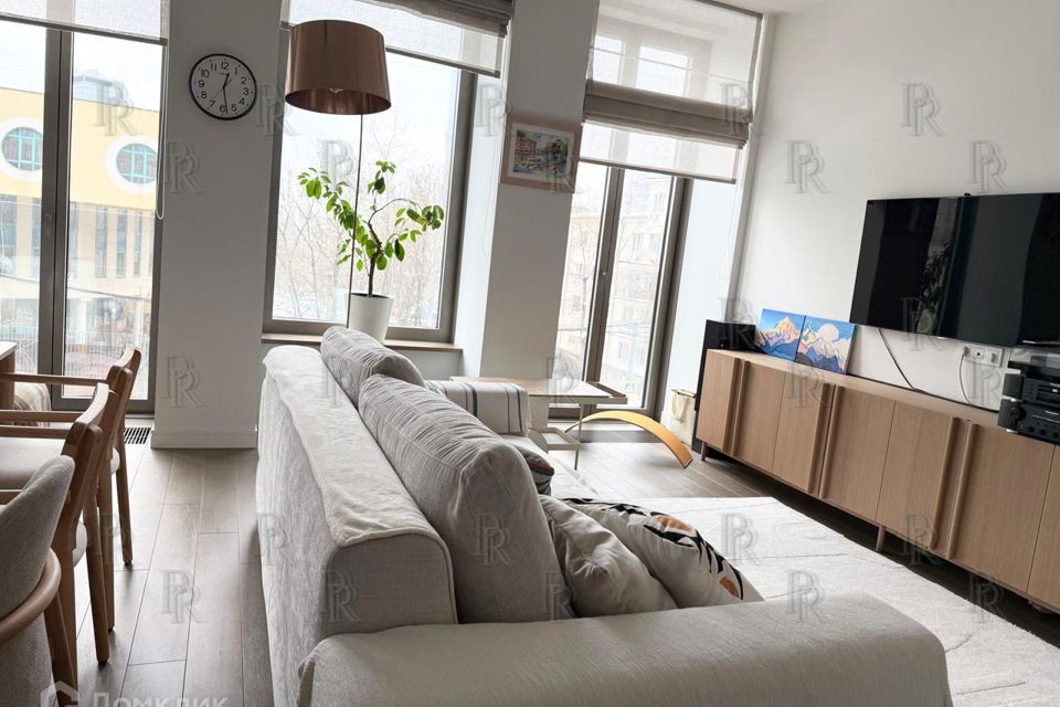 Продаётся 3-комнатная квартира, 100 м²