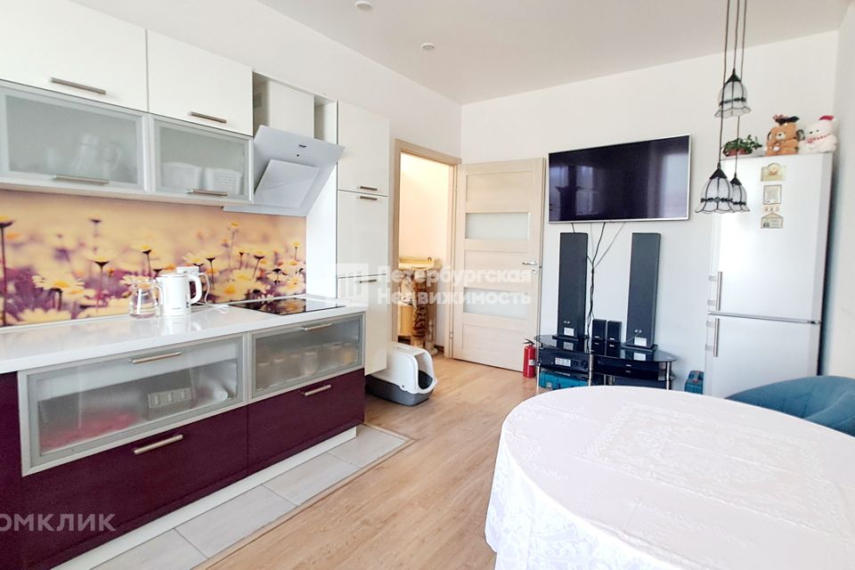 Продаётся 2-комнатная квартира, 55.5 м²
