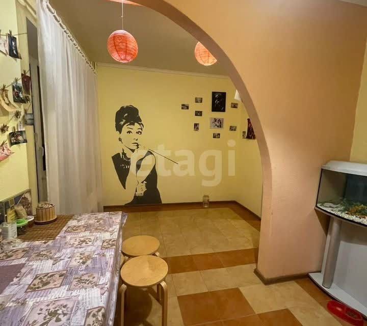 Продаётся 1-комнатная квартира, 54.3 м²