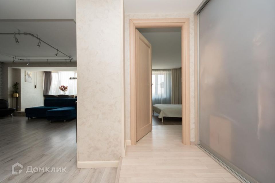 Продаётся 3-комнатная квартира, 102.8 м²
