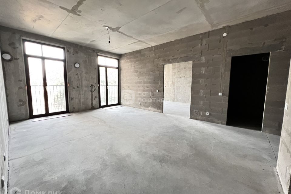 Продаётся 1-комнатная квартира, 63 м²