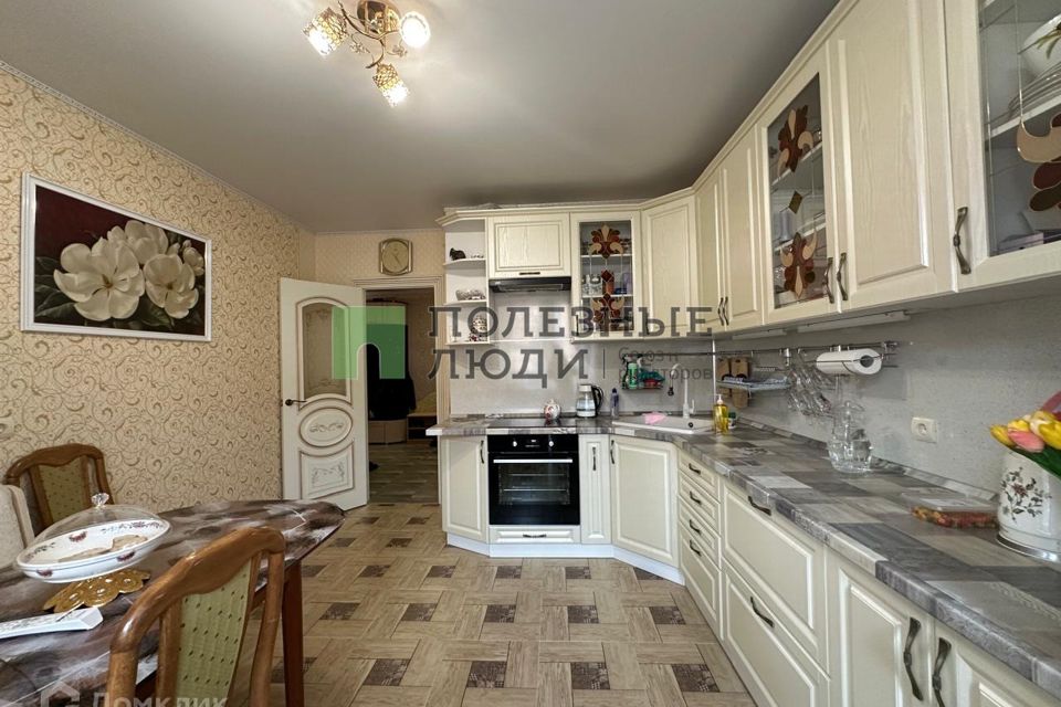 Продаётся 3-комнатная квартира, 87 м²