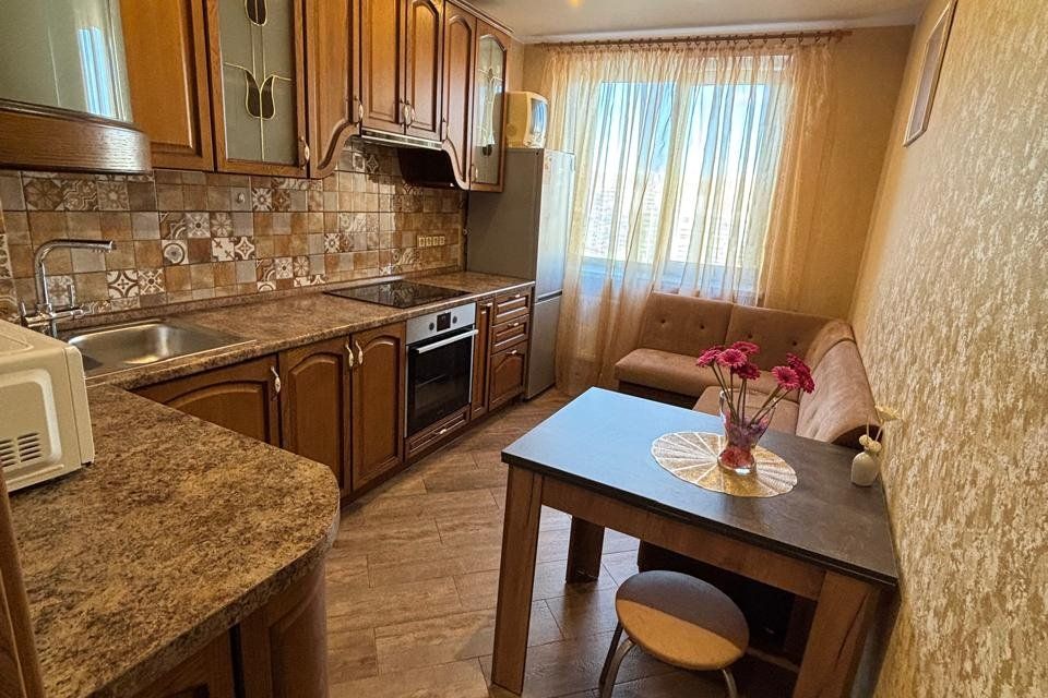 Сдаётся 1-комнатная квартира, 38 м²