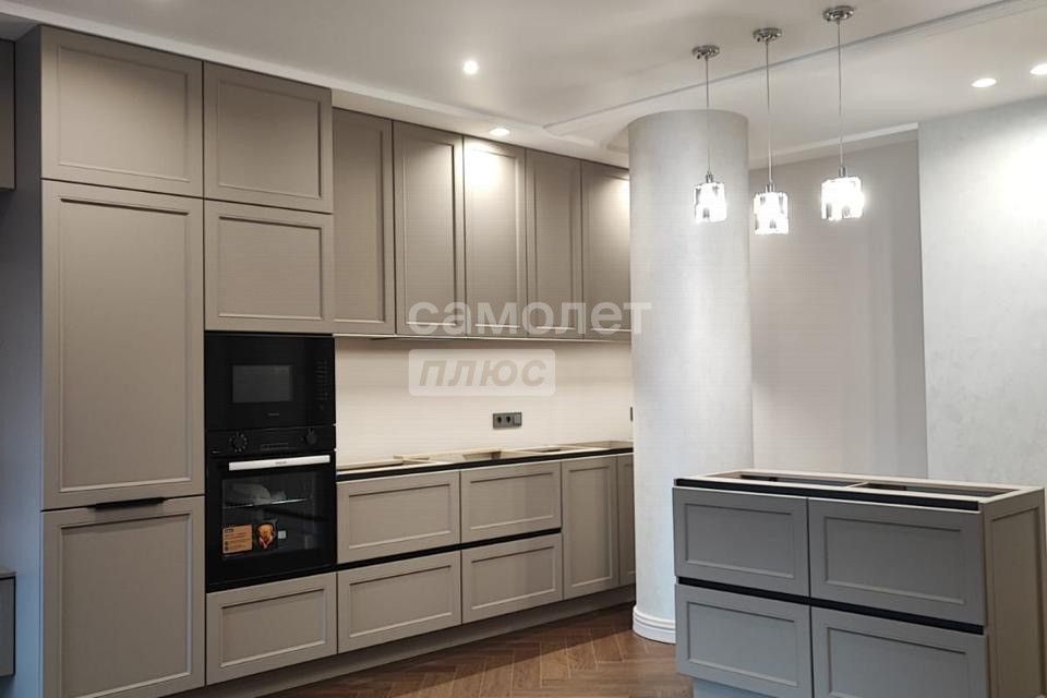 Продаётся 2-комнатная квартира, 65 м²