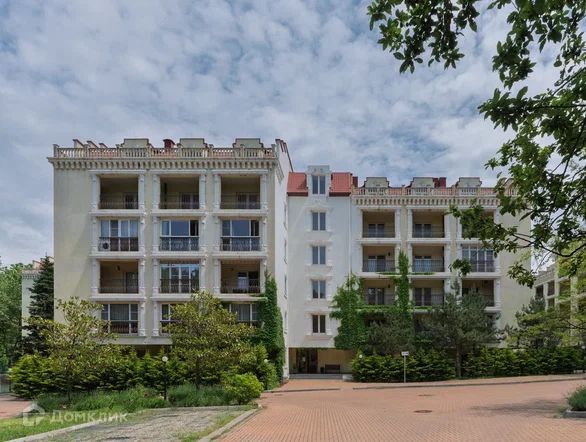 Продаётся 2-комнатная квартира, 108 м²