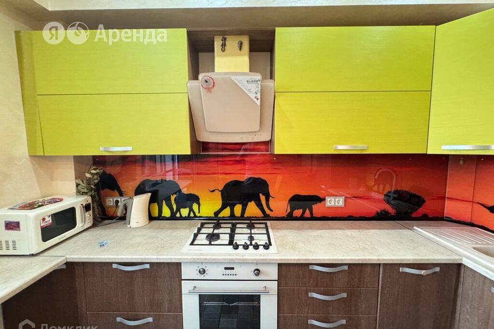 Сдаётся 1-комнатная квартира, 59 м²