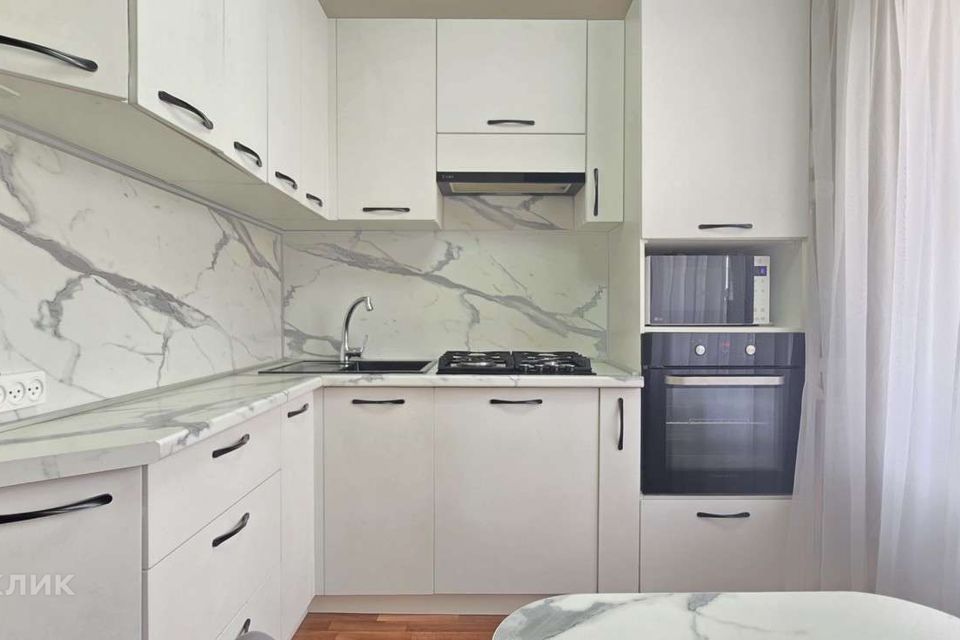 Продаётся 3-комнатная квартира, 72 м²