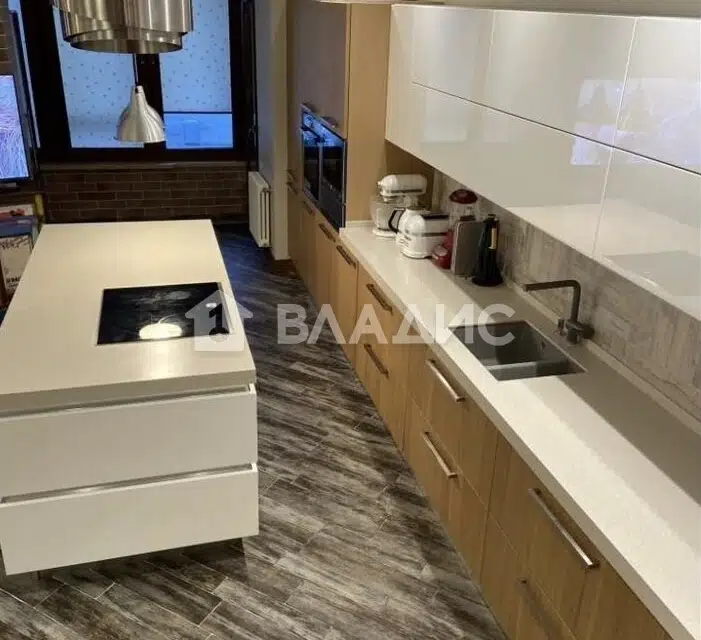 Продаётся 2-комнатная квартира, 92 м²