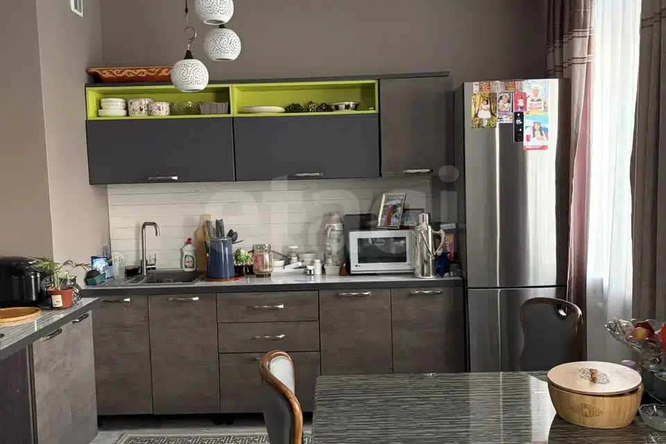Продаётся 4-комнатная квартира, 70.6 м²