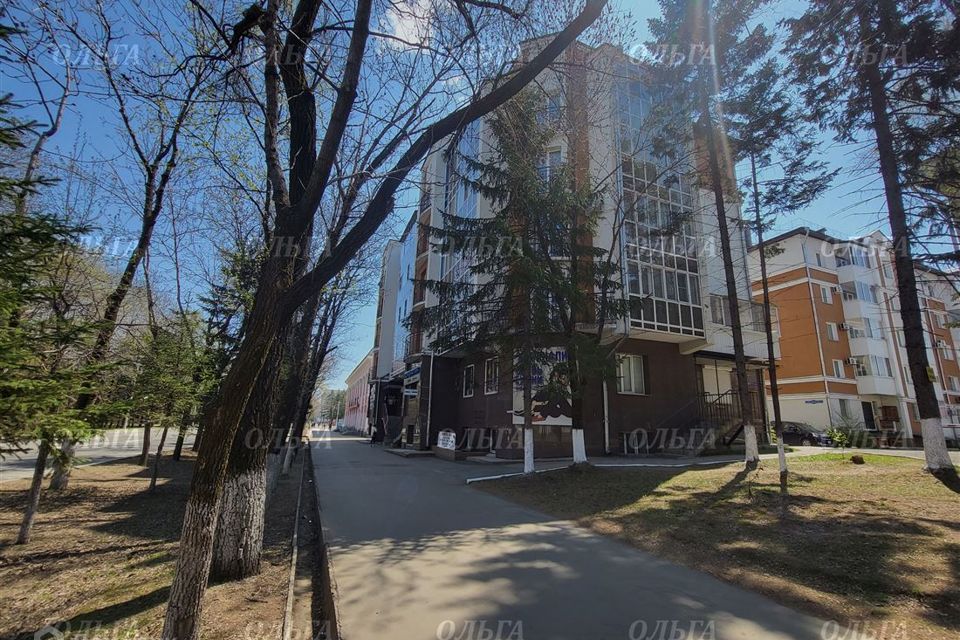 Продаётся 4-комнатная квартира, 106.8 м²