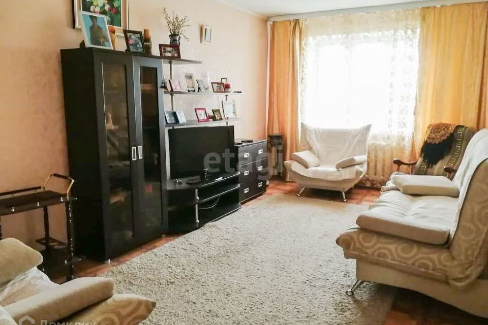 Продаётся 1-комнатная квартира, 42 м²