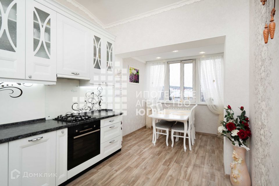 Продаётся 2-комнатная квартира, 56.2 м²