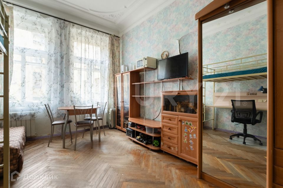 Продаётся 4 комнаты в 4-комн. квартире, 118.7 м²