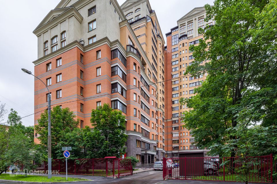 Продаётся 6-комнатная квартира, 637.3 м²