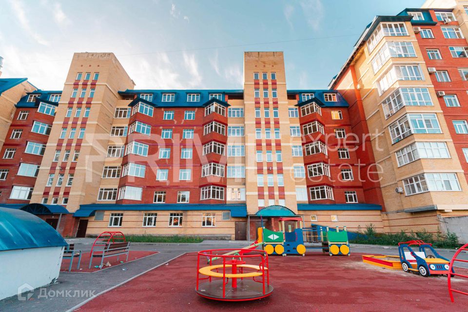 Продаётся 3-комнатная квартира, 107 м²