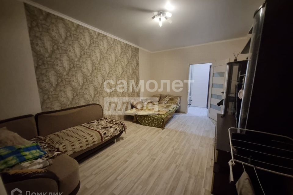 Продаётся 1-комнатная квартира, 39.7 м²