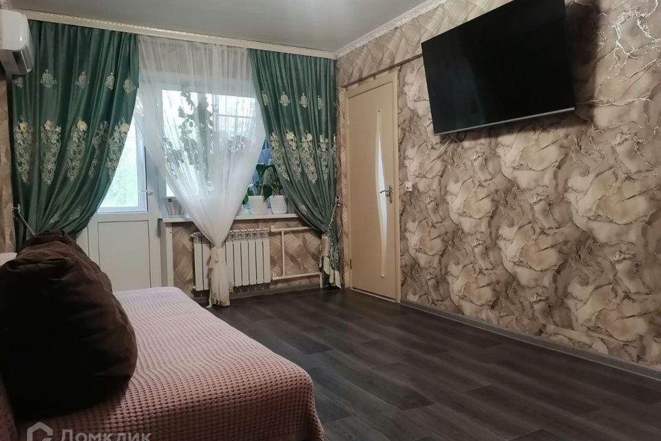 Продаётся 4-комнатная квартира, 57.8 м²