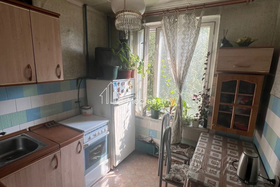 Сдаётся 3-комнатная квартира, 58.2 м²