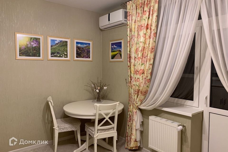 Сдаётся 2-комнатная квартира, 60 м²