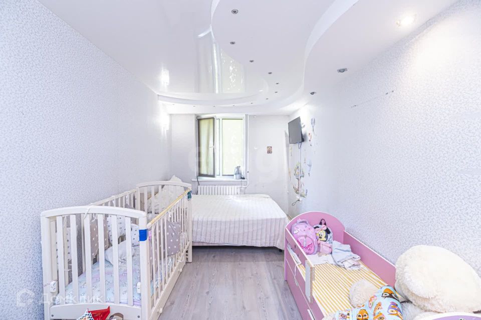 Продаётся 3-комнатная квартира, 59.7 м²