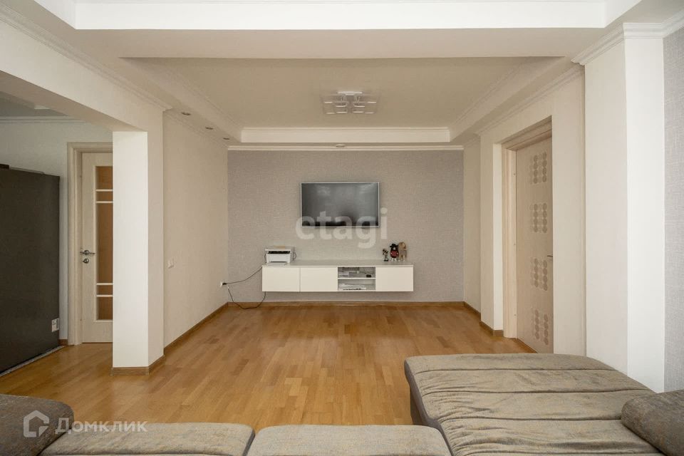 Продаётся 3-комнатная квартира, 96.5 м²