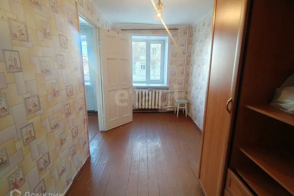 Продаётся 3-комнатная квартира, 41.6 м²