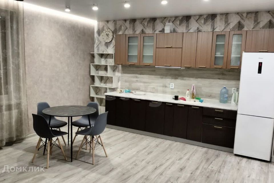 Сдаётся 1-комнатная квартира, 62 м²