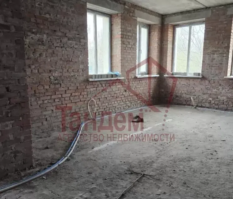 Продаётся 3-комнатная квартира, 170.4 м²