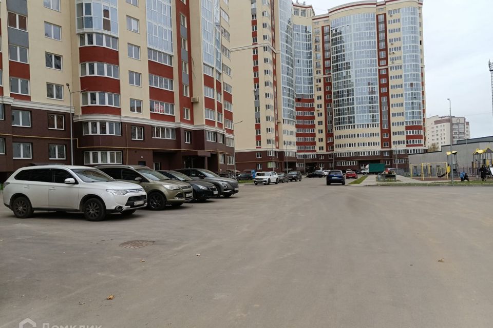 Продаётся 2-комнатная квартира, 107.84 м²
