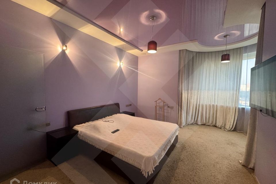 Продаётся 3-комнатная квартира, 133 м²