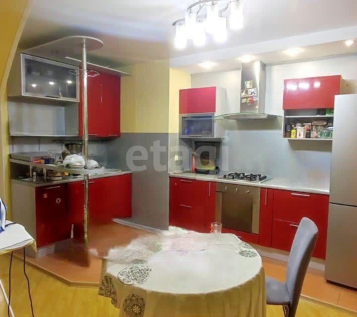 Продаётся 4-комнатная квартира, 89.4 м²