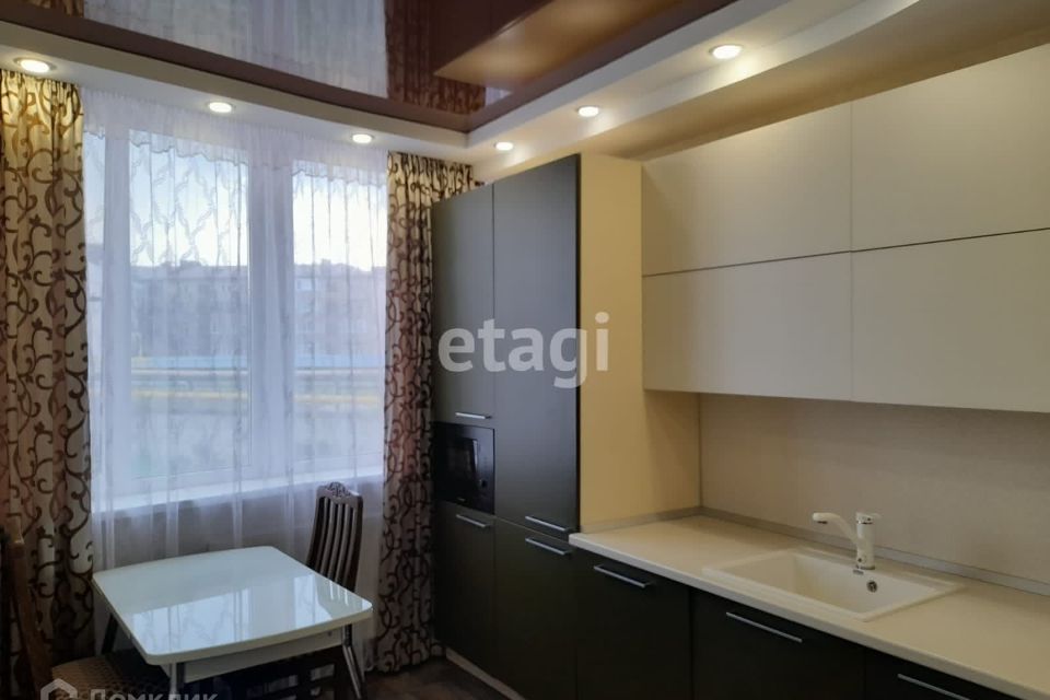 Продаётся 3-комнатная квартира, 63.6 м²