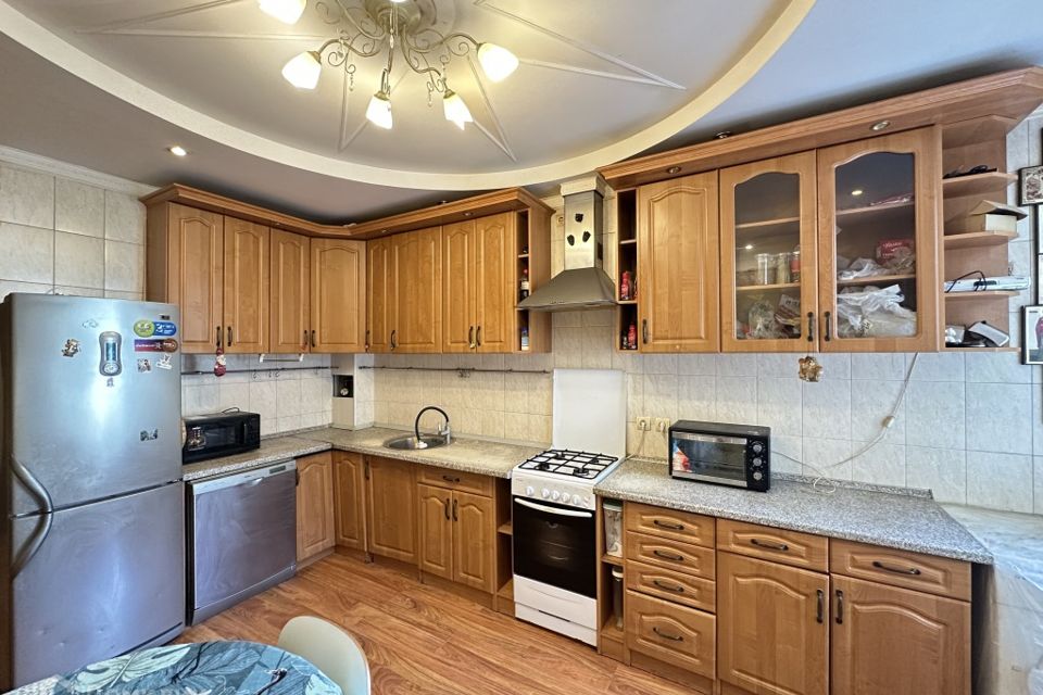 Продаётся 2-комнатная квартира, 81.9 м²