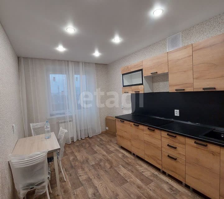 Продаётся 1-комнатная квартира, 39.7 м²