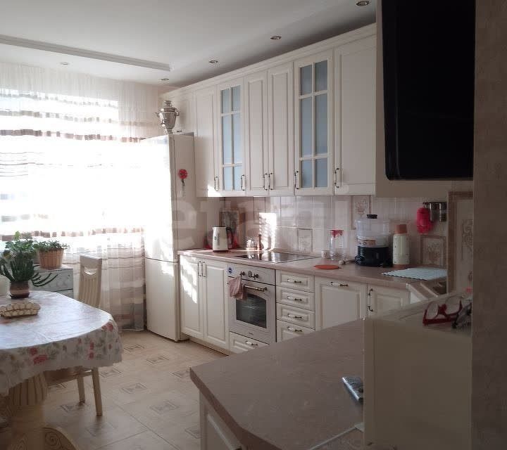 Продаётся 2-комнатная квартира, 66.4 м²
