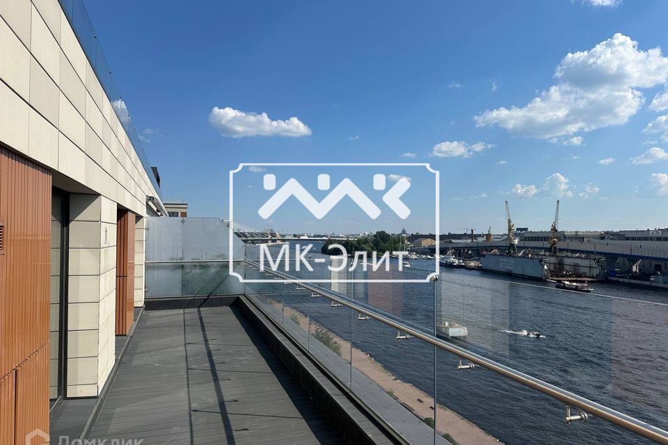 Продаётся 3-комнатная квартира, 121.8 м²