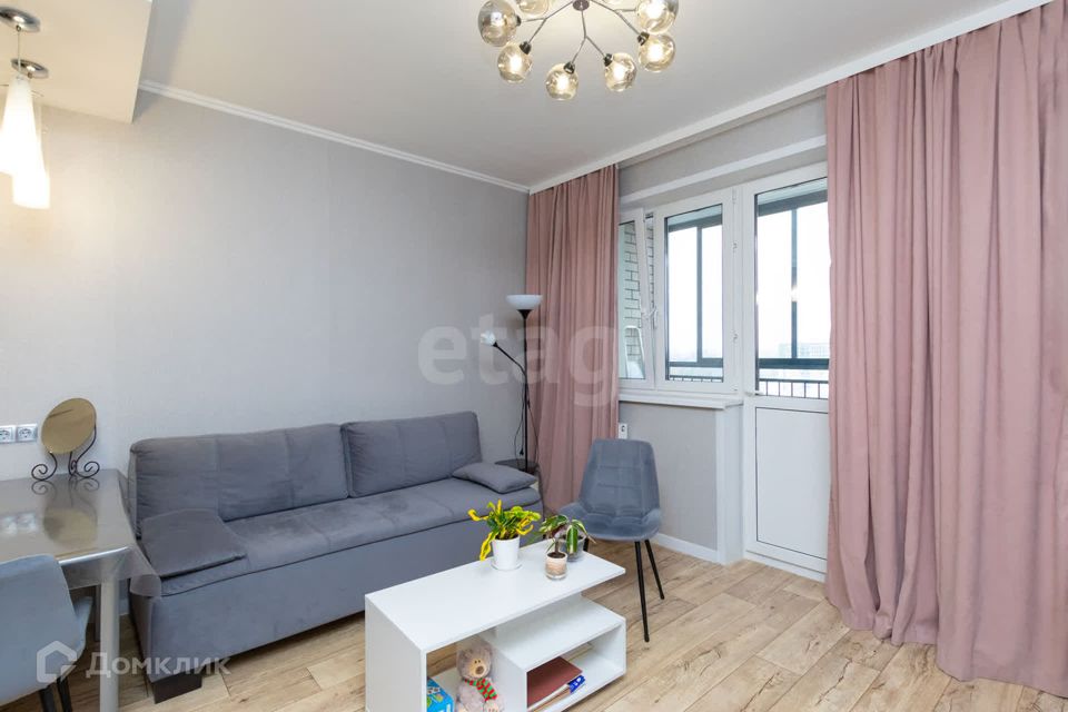 Продаётся 1-комнатная квартира, 42.8 м²
